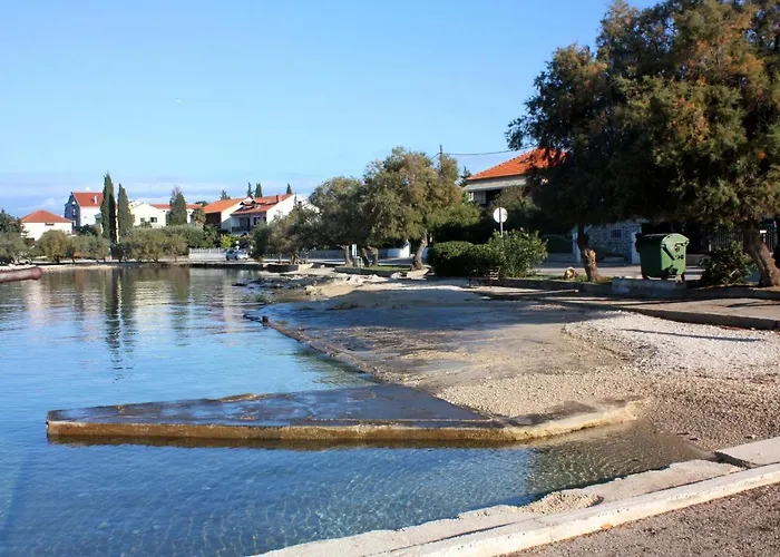 By The Sea - Diklo, - 17199 *